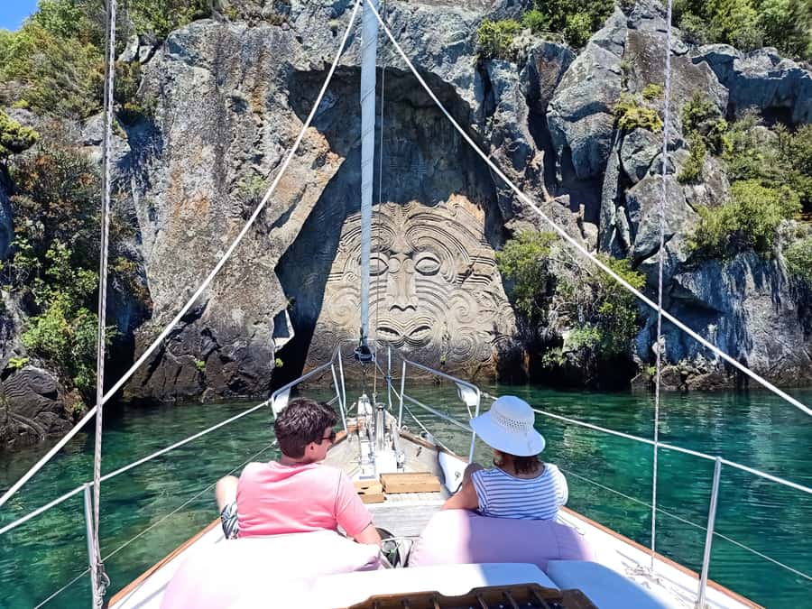 Lake Taupo: Sailboat Trip to the Maori Rock Carvings - The Ngātoroirangi Stop: Why This Carving Matters