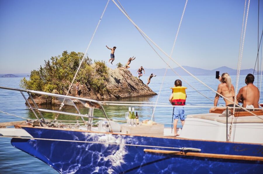 Lake Taupo: Sailboat Trip to the Maori Rock Carvings - Drinks and What You Get for the Money