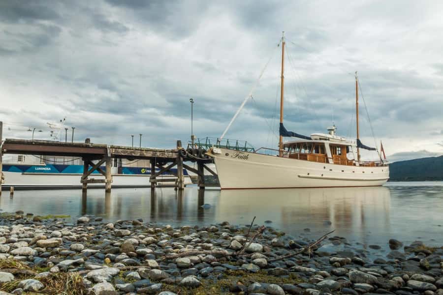Lake Te Anau: 3-Hour Boat Cruise with Guided Walk - The Return Sail: Optional Participation and Quiet Satisfaction