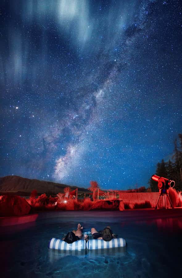 Lake Tekapo: 1.5-Hour Hot Pools & Stargazing Experience - Small Group Size, Ages, and What to Bring