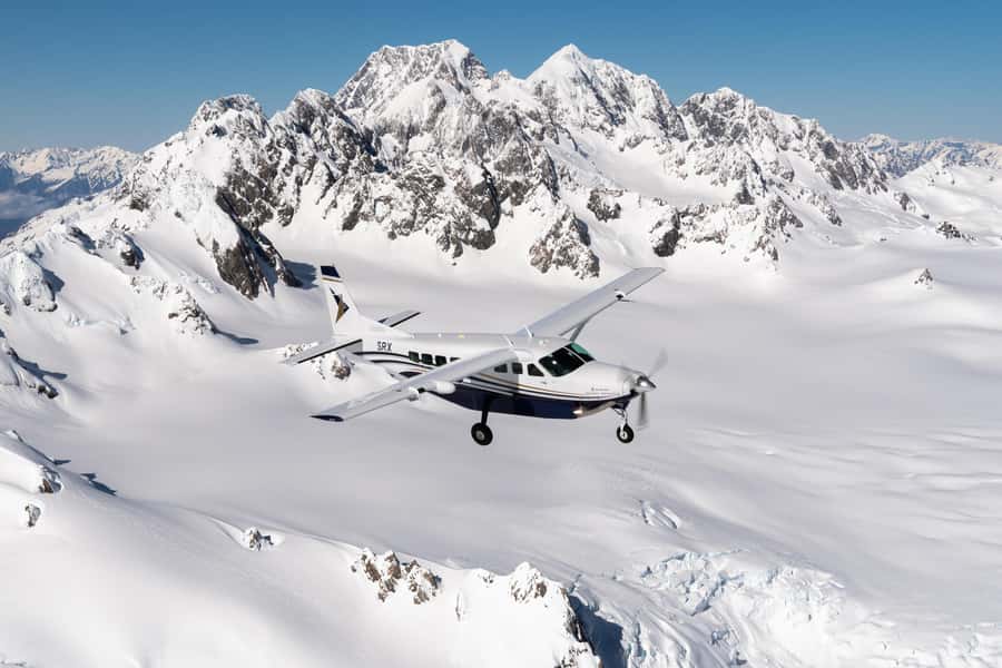 Lake Tekapo: 50-Minute Mount Cook and Beyond Scenic Flight - Seeing glaciers from above: why the window seat matters