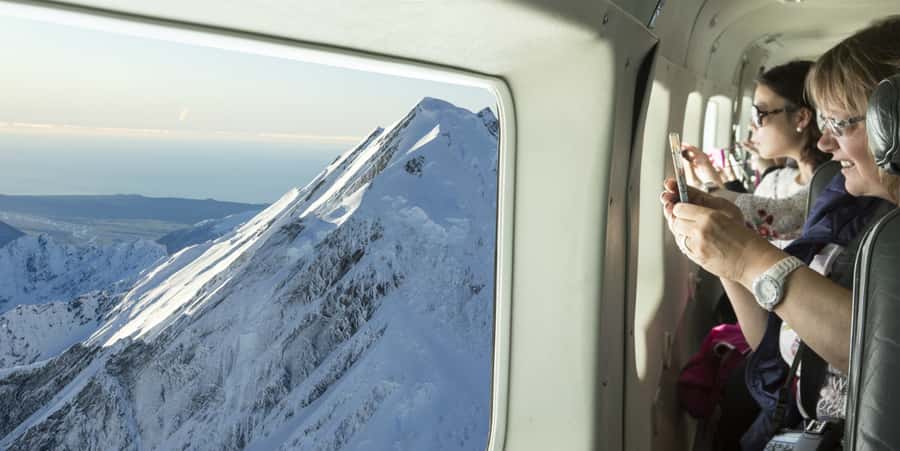 Lake Tekapo: 50-Minute Mount Cook and Beyond Scenic Flight - Mount Cook and the Tasman Glacier: the Southern Alps at full volume
