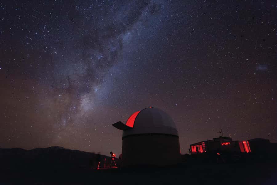 Lake Tekapo: Mountaintop Stargazing at Mount John Summit - Naked-Eye Starmap With Handheld Lasers, Learning Without Feeling Scholarly