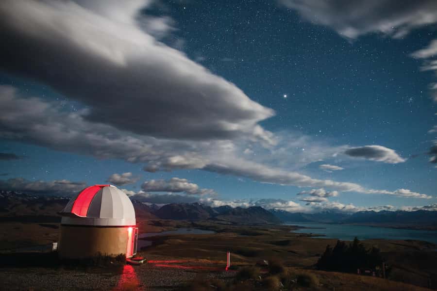 Lake Tekapo: Mountaintop Stargazing at Mount John Summit - Telescope Time Near the University Research Centre