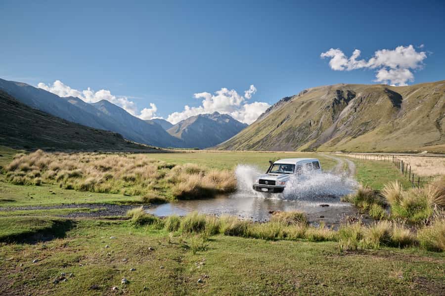 Lake Tekapo Scenic 4WD Cass Valley Wilderness Tour - Rare birds, glacier-shaped views, and what your guide will point out