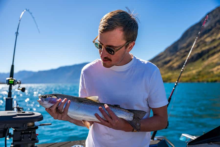 Lake Wakatipu: 3 Hour Fishing Adventure by Boat - Key things I’d circle before you book
