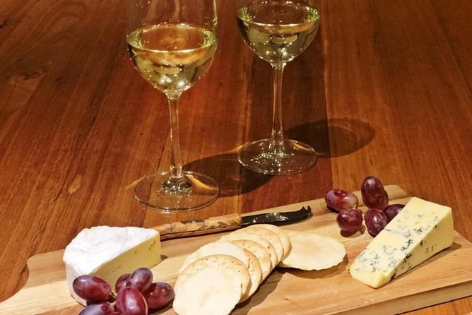 Lake Wanaka 1-Hour Cruise Including Wine and Cheese - Key things to know before you go