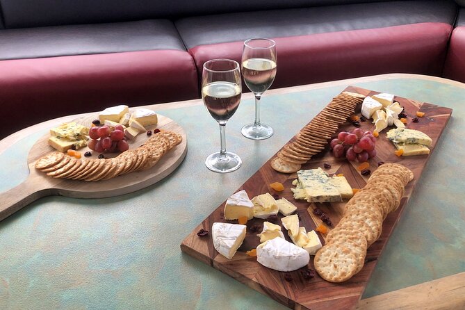 Lake Wanaka 1-Hour Cruise Including Wine and Cheese - Should you book this 5:30 pm wine-and-cheese cruise?