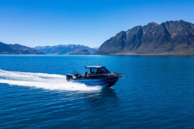 Lake Wānaka: 3 hour Fishing Adventure by Boat - Lake Wānaka fishing, the quiet-motor way