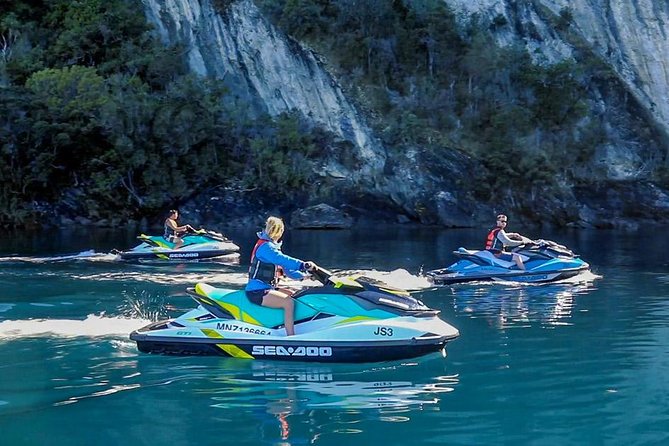 Lakeland Jet Ski Adventure Tour - Lake Wanaka - Small group jet skiing: why the max of 4 changes the experience
