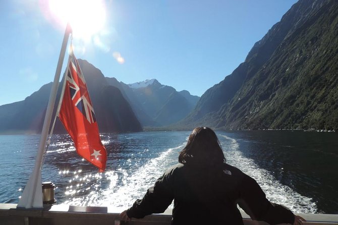 Luxury Milford Sound Coach and Scenic Cruise - Queenstown to Milford Sound, without the drive headache