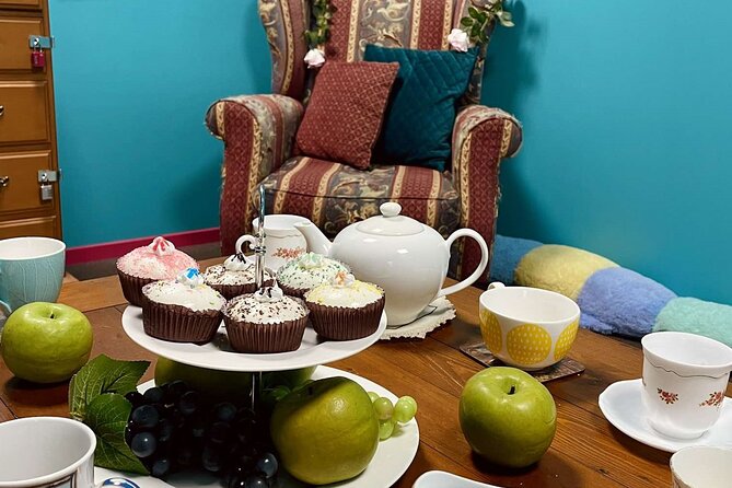 Mad Hatter's Hat Escape Room Experiences - Staff and setup: clean, friendly, and built for groups