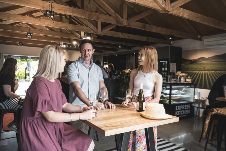 Marlborough: Full-Day Wine and Seafood Tour with Cruise - Seafood Odyssea Cruise: where the day really turns