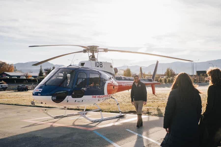 Milford Sound: 1.5-Hour Helicopter Tour with Two Landings - Landing in Milford Sound, plus 15 minutes on the ground