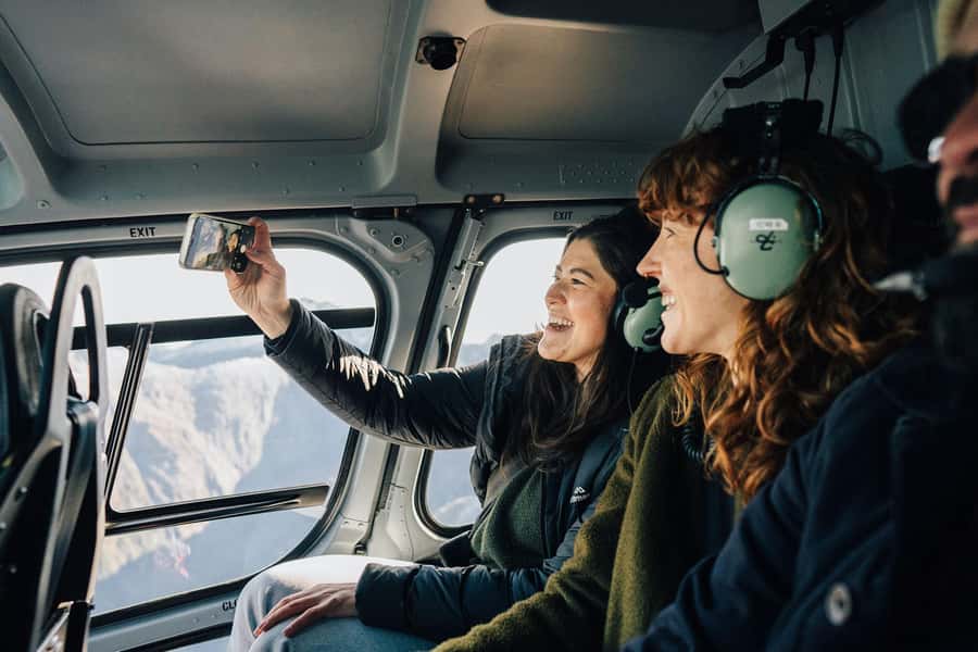 Milford Sound: 1.5-Hour Helicopter Tour with Two Landings - Pilot commentary in English, and why it changes the experience