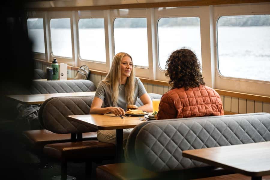 Milford Sound: 2-Hour Wildlife & Nature Cruise - Food and drinks onboard, what you get for an extra spend