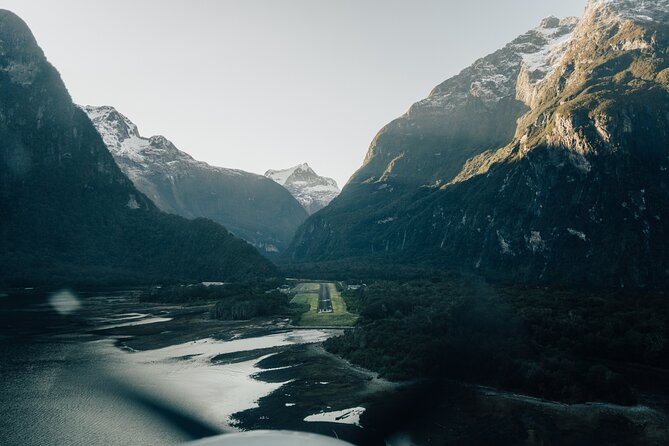 Milford Sound Cruise with Round-Trip Flights from Queenstown - The return flight over the Southern Alps: your second big view