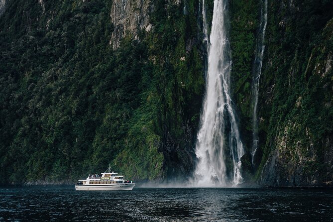 Milford Sound Helicopter and Cruise Tour from Queenstown - Weather, the real boss in Fiordland