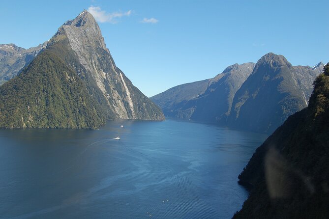 Milford Sound Helicopter Flight and Cruise from Queenstown - What to wear and what to expect on the ground