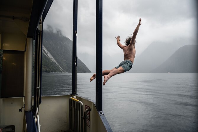 Milford Sound Mariner Overnight Cruise - Why sleeping on Milford Sound beats a day cruise