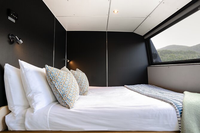 Milford Sound Overnight Cruise Fiordland Jewel - Fiordland biodiversity talk that makes the scenery make sense