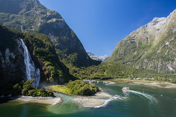 Milford Sound Premium Coach & Cruise from Queenstown with Lunch - Stop-by-stop on the way to Milford Sound: what each break is for