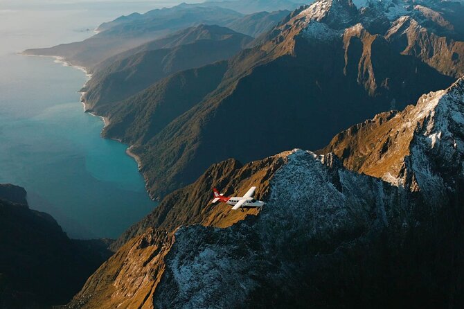 Milford Sound Tour: Cruise & Flight - Eglinton Valley: a quick stop with standout geology