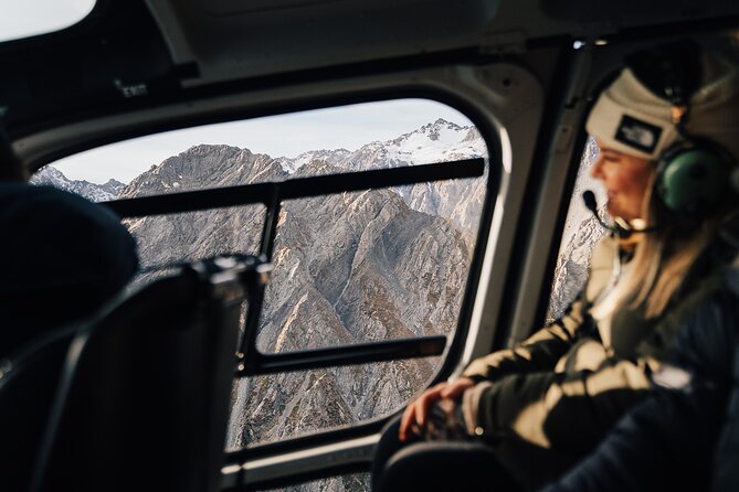 Mount Cook: Alpine Vista Helicopter Flight with Alpine Landing - What to wear and how to prepare for the cabin cold