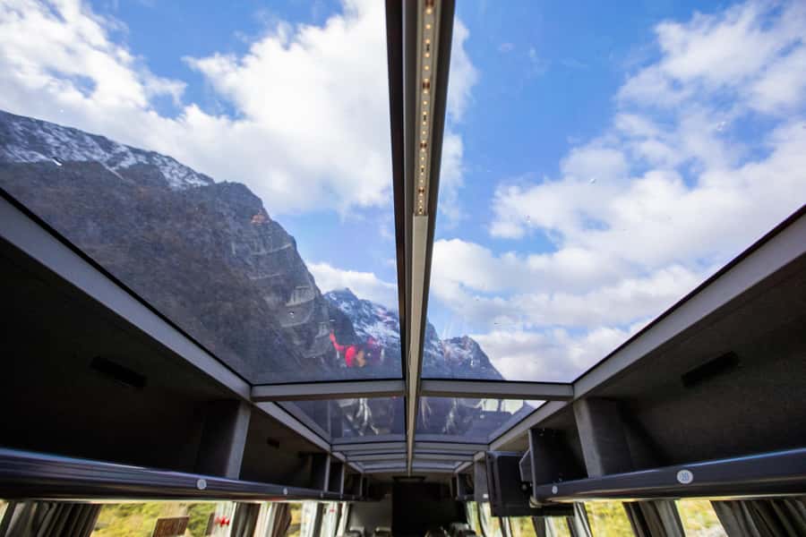 Mt. Cook Day-Tour: Christchurch to Queenstown - Canterbury Plains to Geraldine: the drive that sets the stage