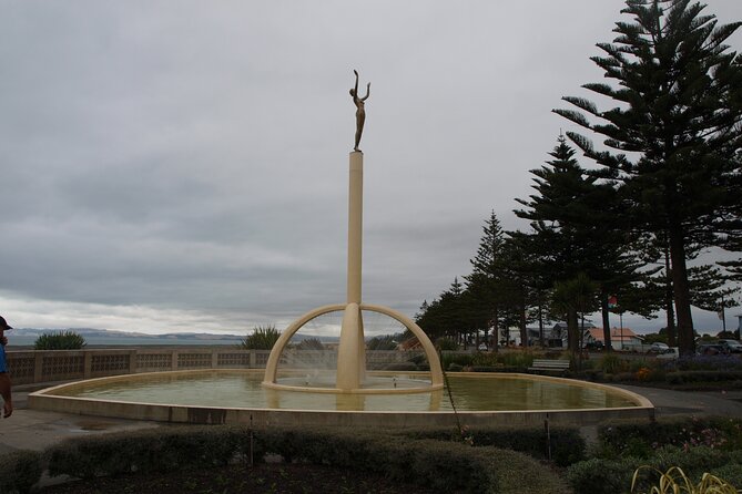 Napier and Hawkes Bay Scenic and Art Deco Tour by VW Kombi - Arataki Honey Centre in Havelock North