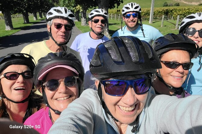 Napier: Cycle to Wineries - Half Day, self-guided - Ocean-view cycling that stays off the road