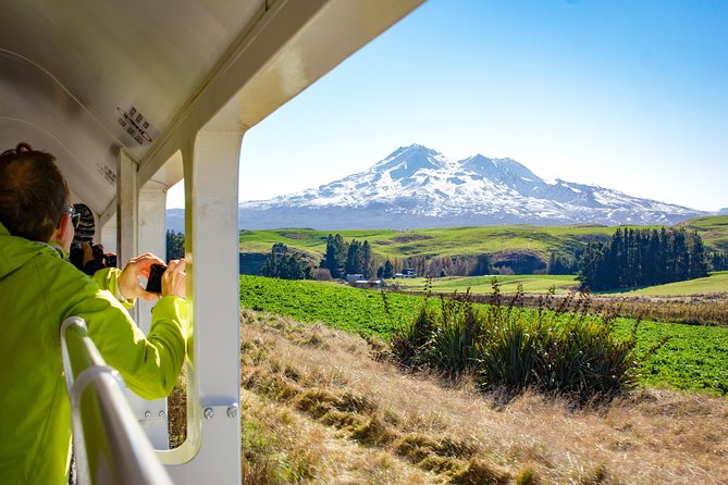 Northern Explorer Train Journey from Auckland to Wellington - The First Leg Through Waikato: Farms, Small Towns, and Easy Viewing