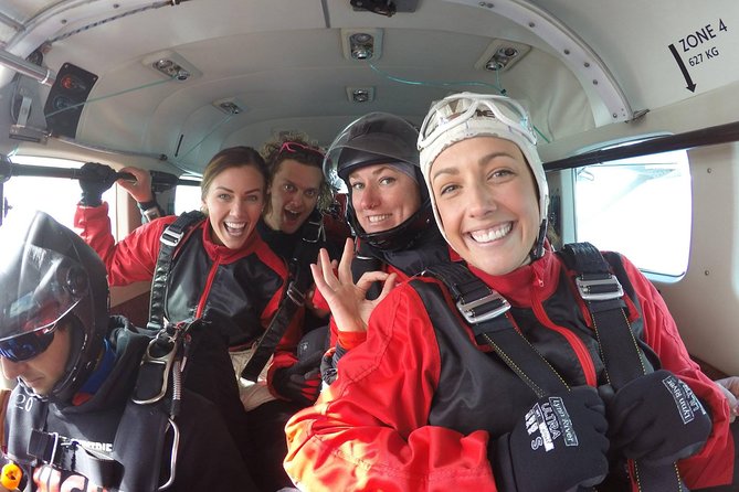 NZONE Skydive Queenstown - Freefall and Parachute Time Over Lake Wakatipu