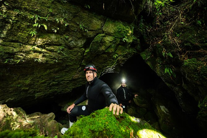 Okohua Glowworm Cave Adventure - Guides make the difference in a cave like this