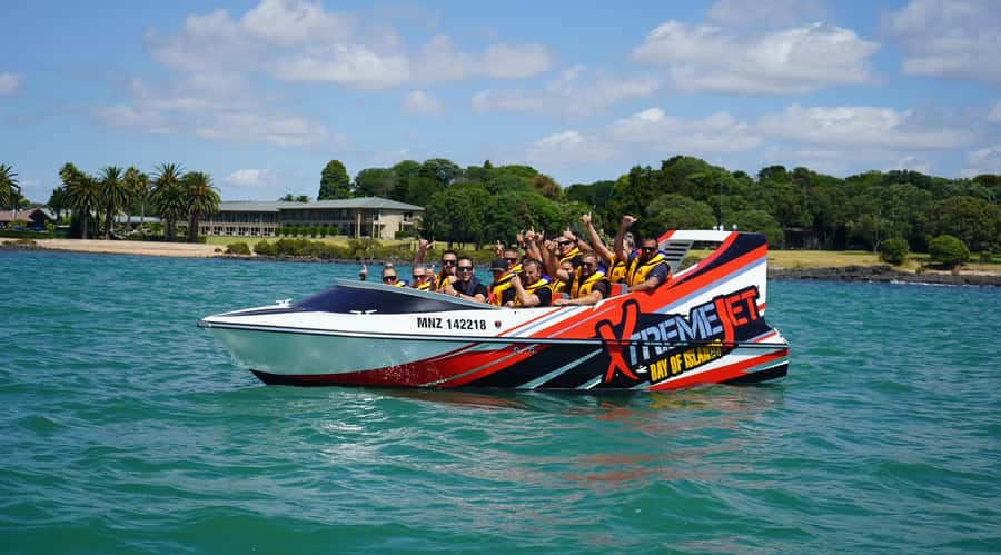 Paihia: Bay of Islands 30-minute Adventure Jet Boat Trip - Safety That Actually Shows Up: Life Jackets, Splash Gear, and Eye Protection