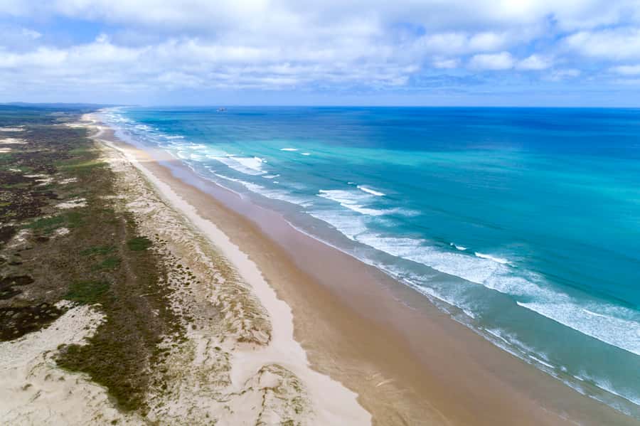 Paihia: Cape Reinga and Ninety Mile Beach Trip with Lunch - The Tasman-Pacfic meeting: when the sea does the talking