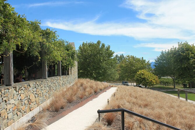Picton & Blenheim Scenic Tour - Pollard Park botanical garden, calm and shady
