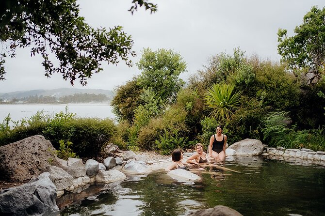 Polynesian Spa Rotorua: Deluxe Lake Spa Hot Spring Bathing - Heated Recliners and Indoor Lounge Time That Actually Helps