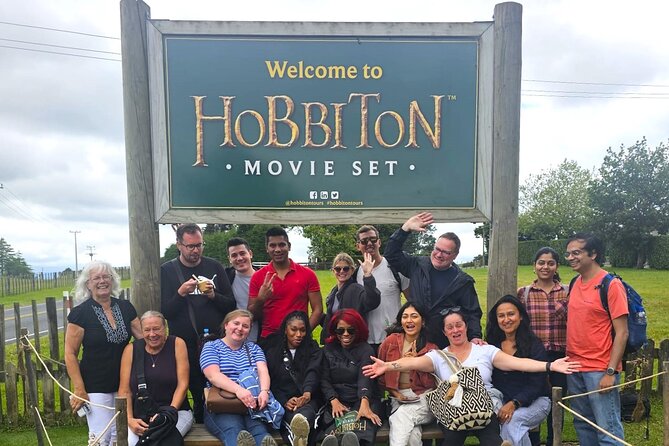 Premium Hobbiton Small Group Day Tour from Auckland - The minibus details: comfort, extras, and what you should know
