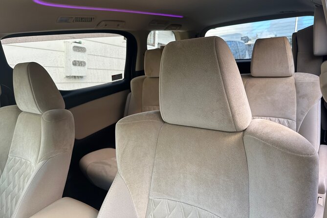 Private Auckland Airport Transfer: to/from City Hotels in Minivan - Auckland Airport to Your Hotel, without the airport stress tax