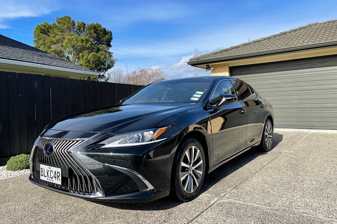 Private Luxury Airport Transfers in Auckland – Sedans & Vans - What happens after pickup: hotel drop-off, and what to expect next