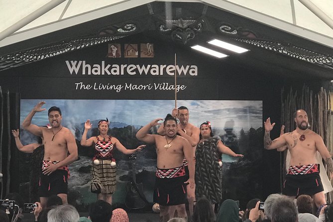 Private Shore Excursion Rotorua/ Tauranga Maori culture, Geyser & concert - Whakarewarewa Living Maori Village, geothermal wetland walk, and the concert