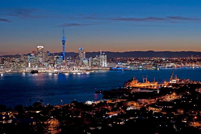 Private Tour: Auckland City and Countryside Tour - Mt Eden walk: the volcano viewpoint that makes Auckland click