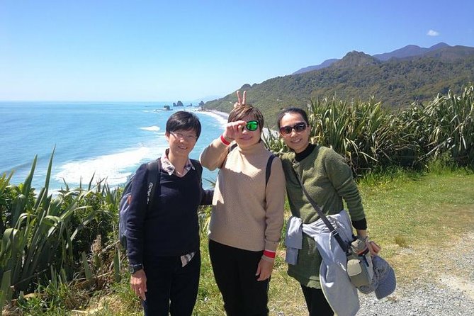 Punakaiki Blow Holes & Pancake Rocks Scenic Tour - From Greymouth to Punakaiki: the convenience win