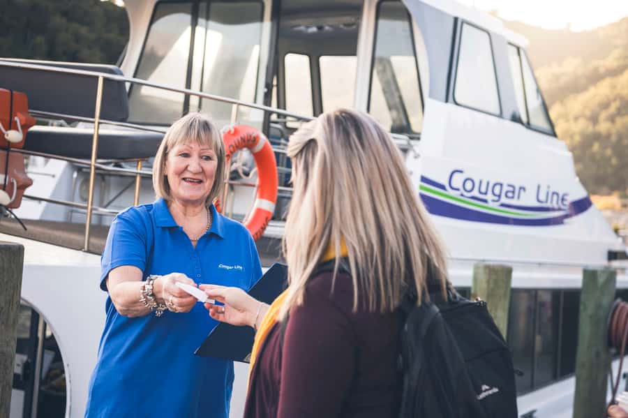 Queen Charlotte Sound Cruise with Lunch - Why a Queen Charlotte Sound water taxi beats a bus for Marlborough Sounds