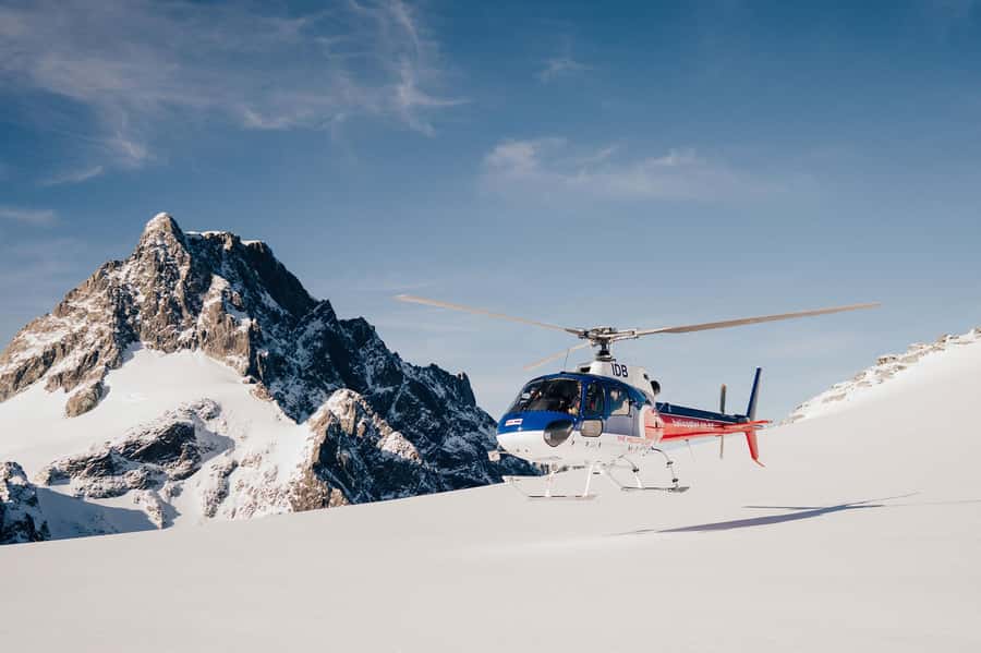 Queenstown: 50-Minute Southern Glacier Helicopter Flight - The snow landing: the moment that makes the price make sense