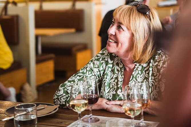 Queenstown: Afternoon Wine & Beer Tour with Platters - Guides you might meet, and why their style matters