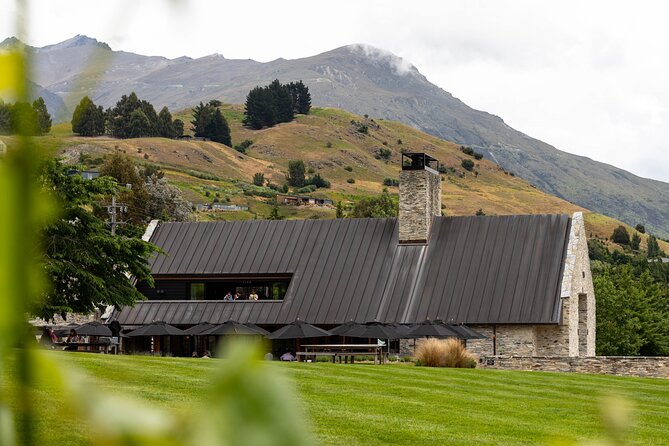 Queenstown Afternoon Wine Tour - Peregrine | Kinross | Amisfield - How the tasting coaching works, so you get more from every pour