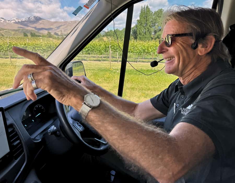 Queenstown: Classic Wine Tour - Three vineyards in Gibbston, timed for real tasting time