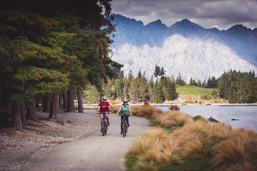 Queenstown: E-bike Hire on the Queenstown Trail - The easy win: Queenstown to Frankton along Lake Whakatipu